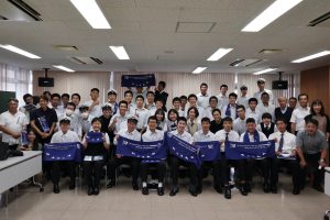 高校生の集合写真